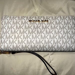 Michael Kors wallet